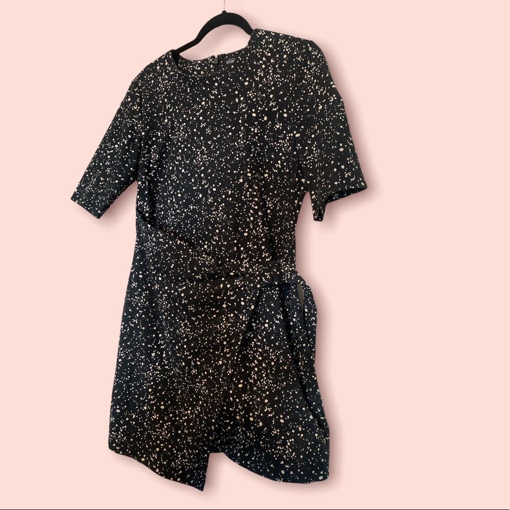 Kate Spade SATURDAY excellent condition. Super Flattering. Size 8